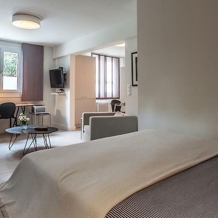 Unique Semi-Basement Stay At The Foot Of The Acropolis Athen Eksteriør billede