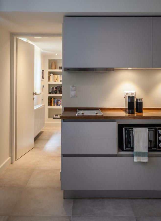 Unique Semi-Basement Stay At The Foot Of The Acropolis Athen Eksteriør billede