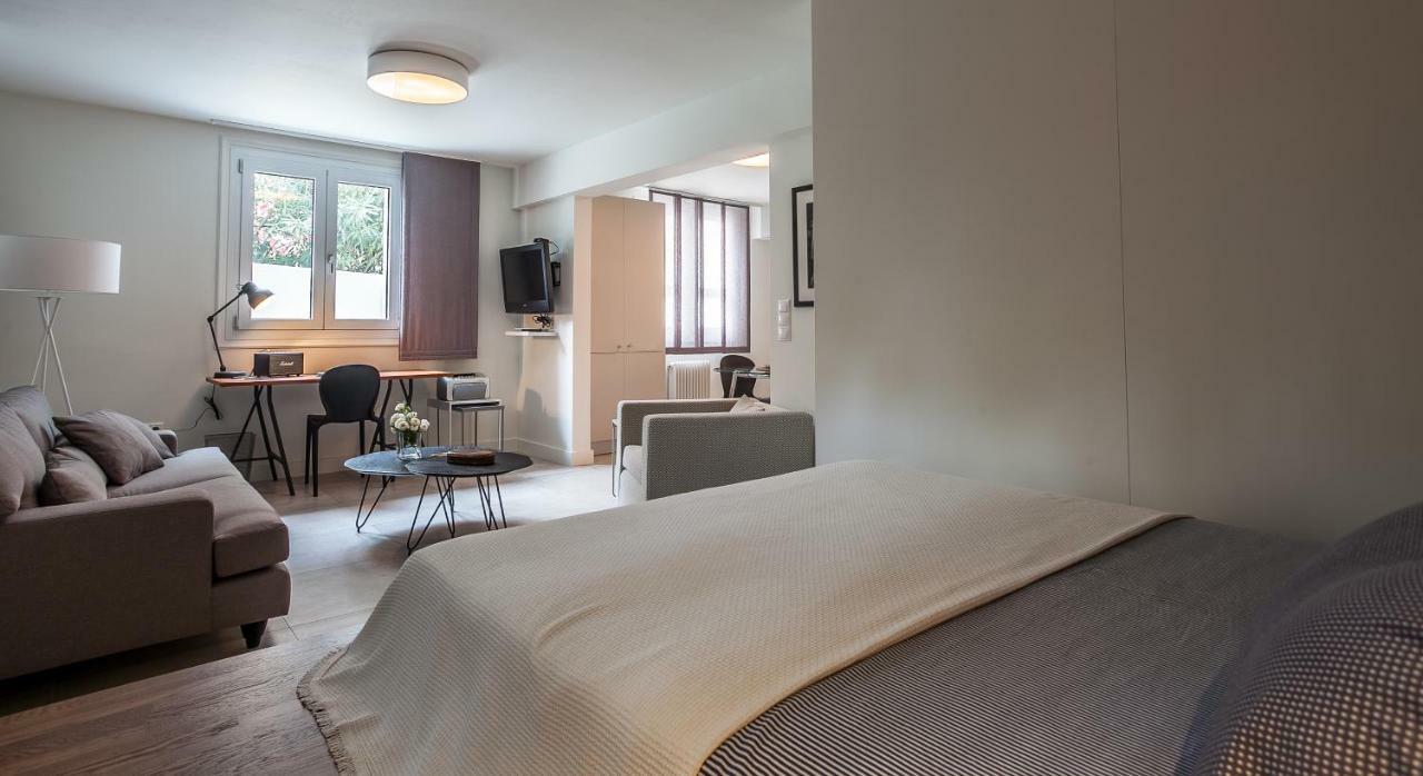 Unique Semi-Basement Stay At The Foot Of The Acropolis Athen Eksteriør billede