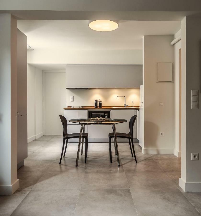 Unique Semi-Basement Stay At The Foot Of The Acropolis Athen Eksteriør billede