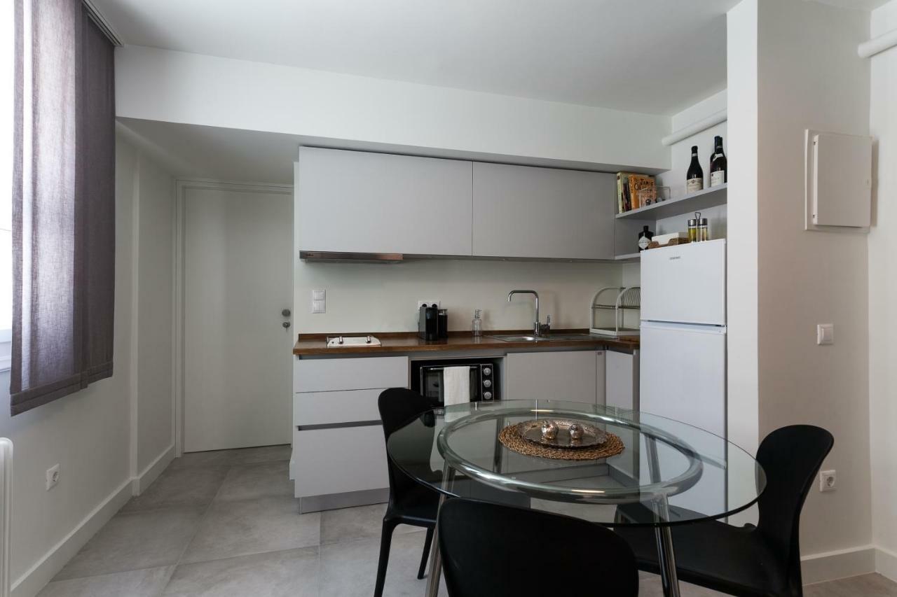 Unique Semi-Basement Stay At The Foot Of The Acropolis Athen Eksteriør billede