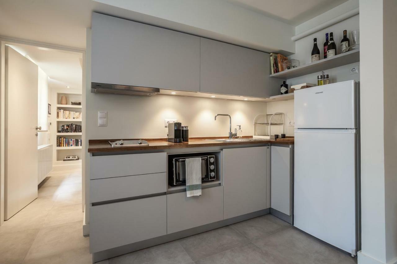 Unique Semi-Basement Stay At The Foot Of The Acropolis Athen Eksteriør billede