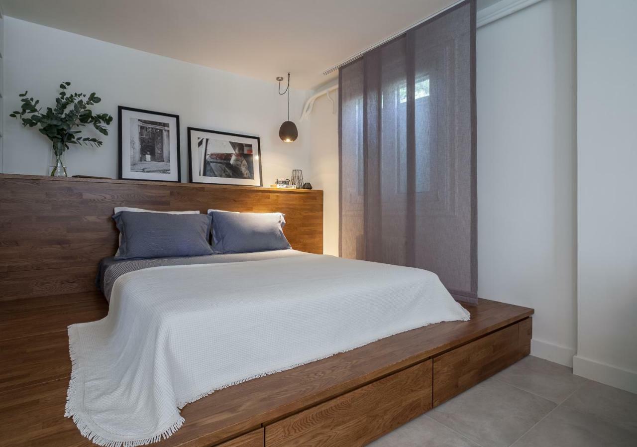 Unique Semi-Basement Stay At The Foot Of The Acropolis Athen Eksteriør billede