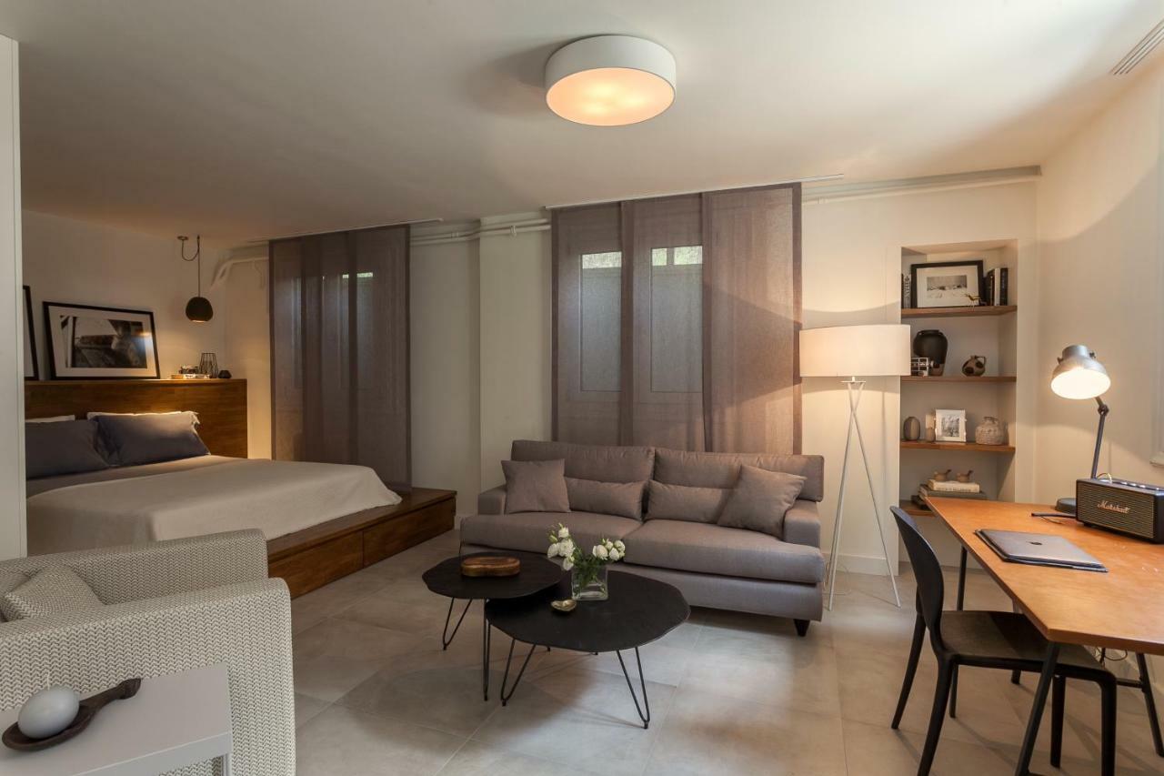 Unique Semi-Basement Stay At The Foot Of The Acropolis Athen Eksteriør billede
